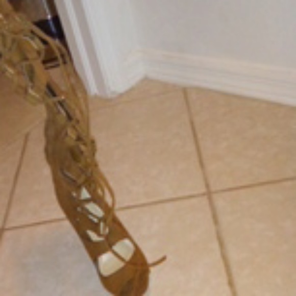 Size 6 stiletto - Picture 3 of 3